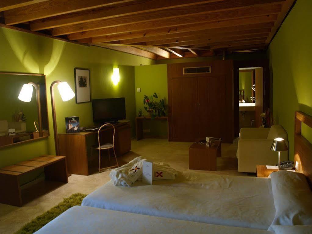 Hotel 4 Estrellas Conventual De Alcantara ภายนอก รูปภาพ